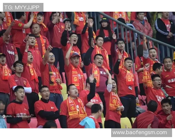 华夏幸福迎战北京人和争夺中超联赛关键三分的激烈对决