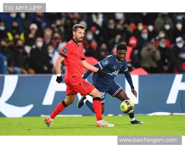 奥卢与格兰的激烈对决展现战术智慧与球员实力的巅峰较量